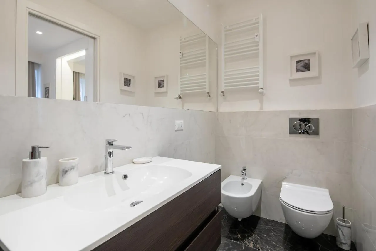 Suite Jasmine By Mmega Florence
